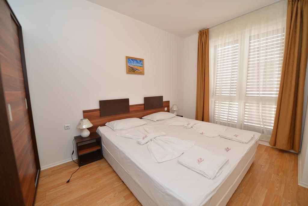 Romance Marine Aparthotel Pantai Sunny Luaran gambar